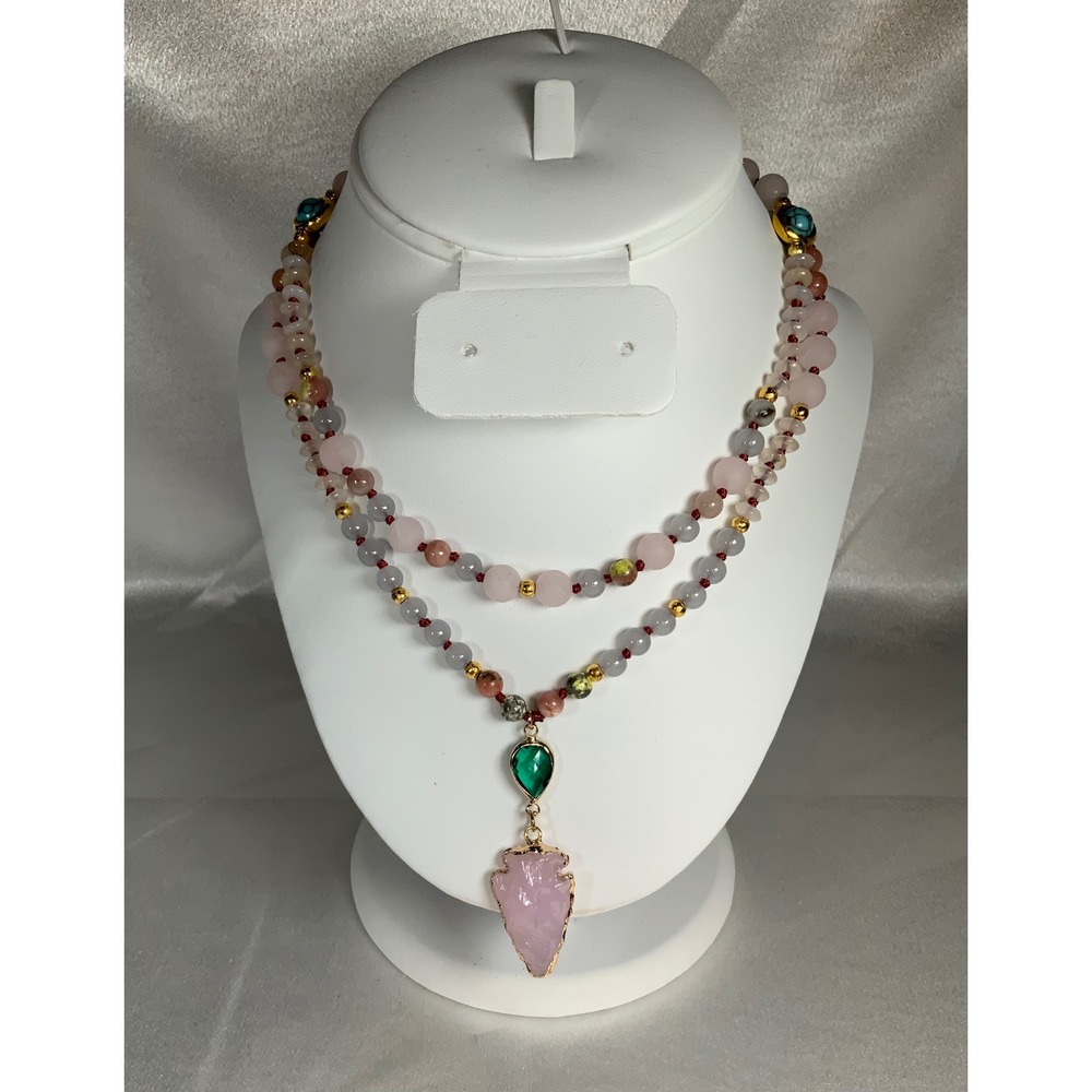Blush Arrowhead Statement Necklace‎
